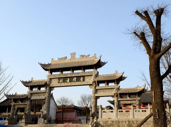 王维 过香积寺 通过景物来烘托山寺之幽胜 诗词评论 品诗文网